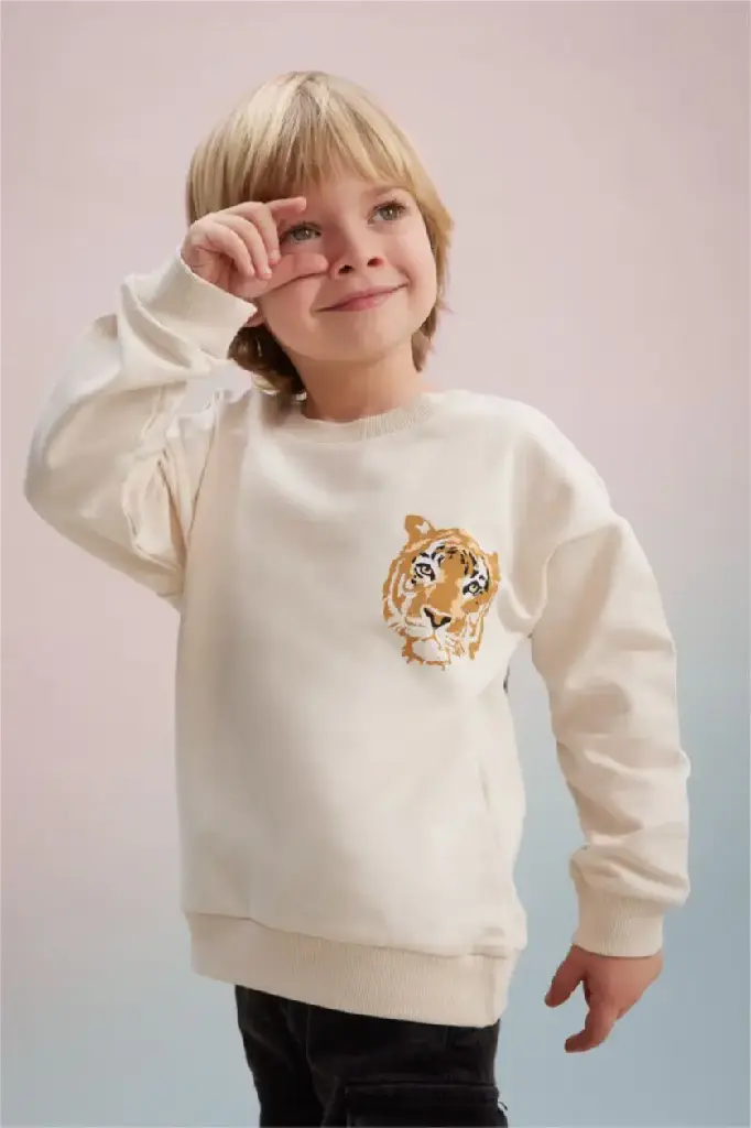 C0641A5_24SP_ER42_02_02.webp