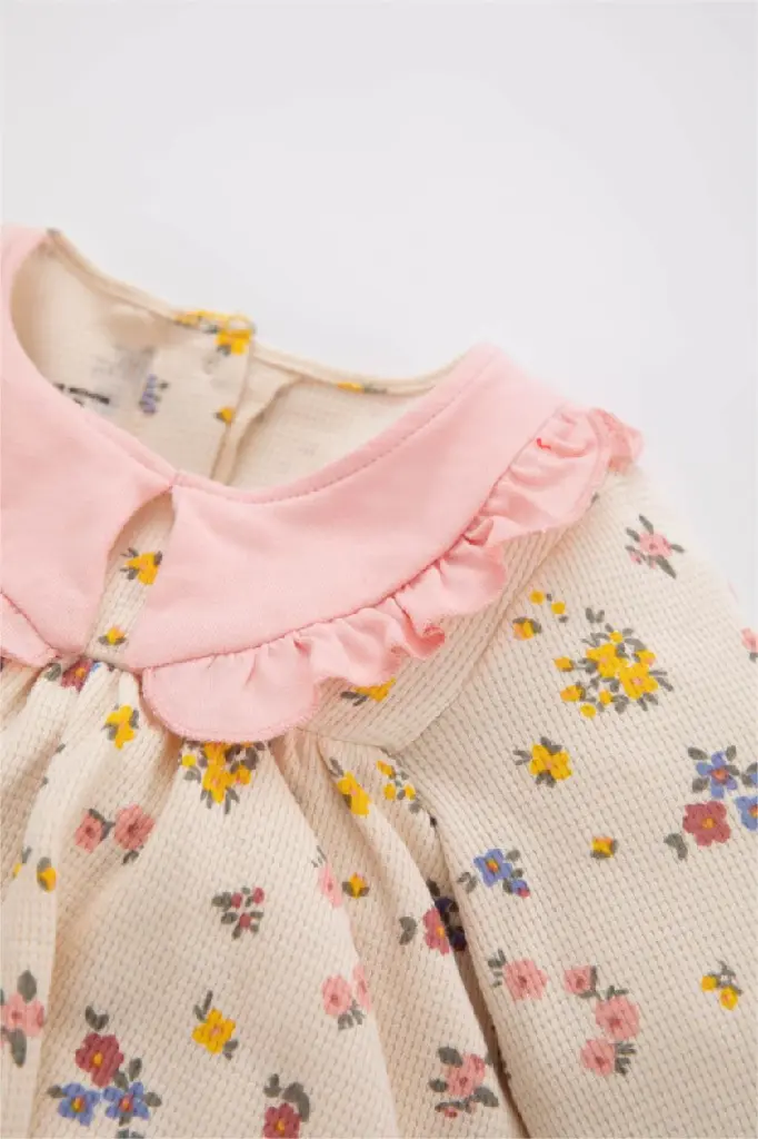 Y8103A2_22AU_BG285_04_02.webp